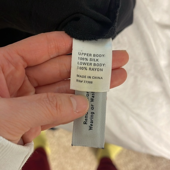 Broadway & Broome tan and black jumpsuit long sleeve 100% silk and rayon XS - Picture 8 of 8